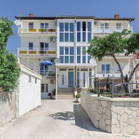 Renic Apartmani Kastela Exterior photo